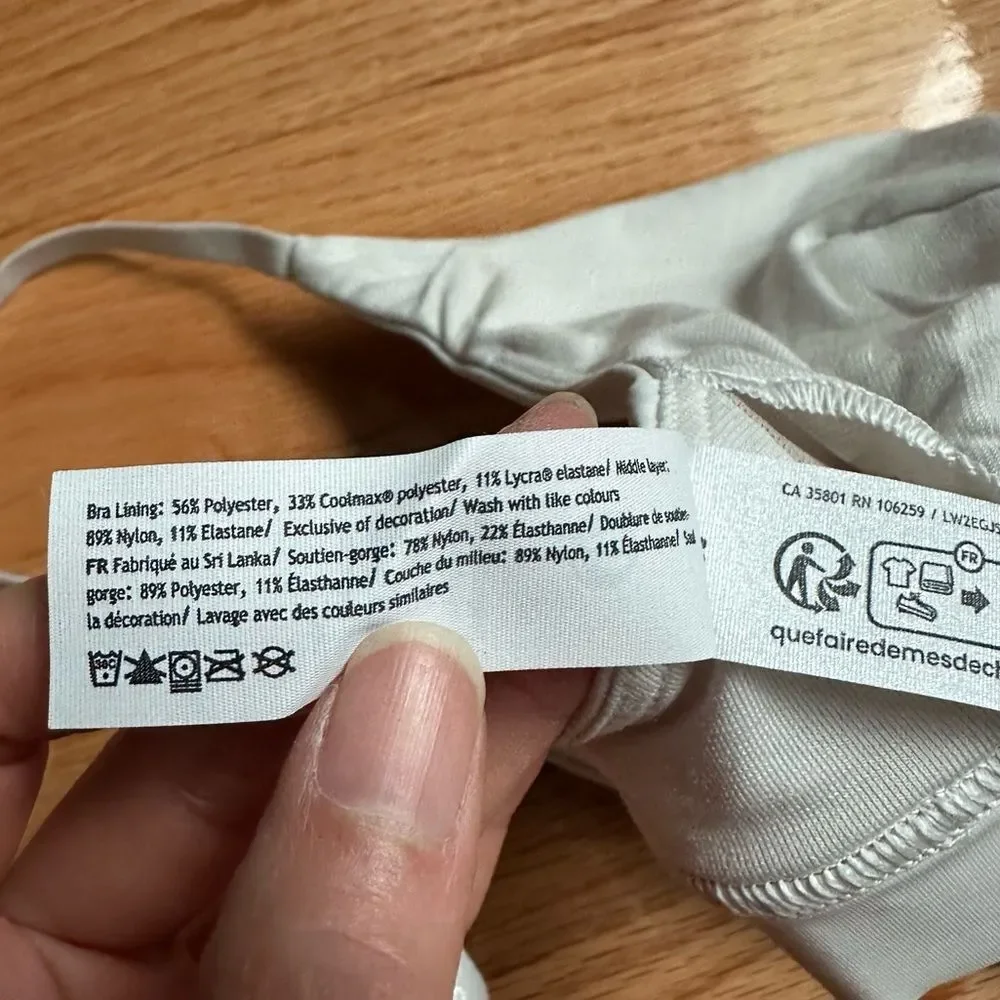 NWT 6 Lululemon License To Train Triangle Bra A/B Cup Vapor Convertible Sports